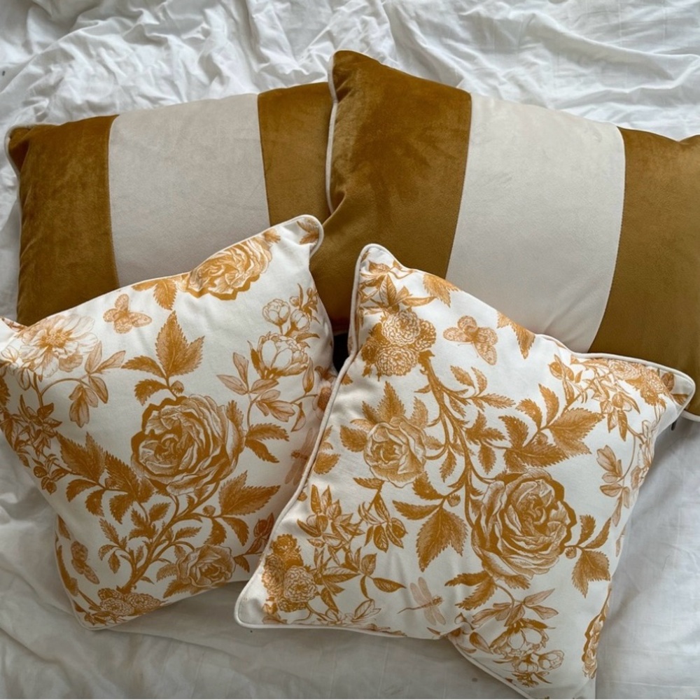 (RARE) NWOT 4 Sézane Cushions / pillows - Picture 3 of 7